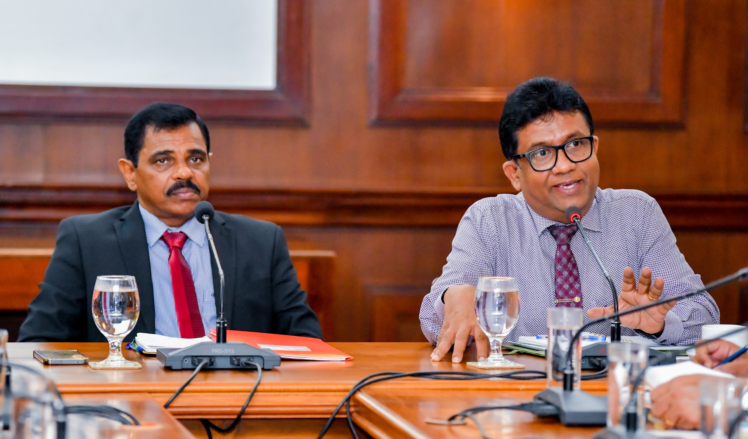 தொழிற்கல்வியை மேற்கொள்ளும் மாணவர்களுக்காக கற்றல் சூழலை உருவாக்கிக் கொடுப்பதற்காக “க்ளீன் ஸ்ரீ லங்கா” உடன் இணைந்ததான செயற்பாடு..!