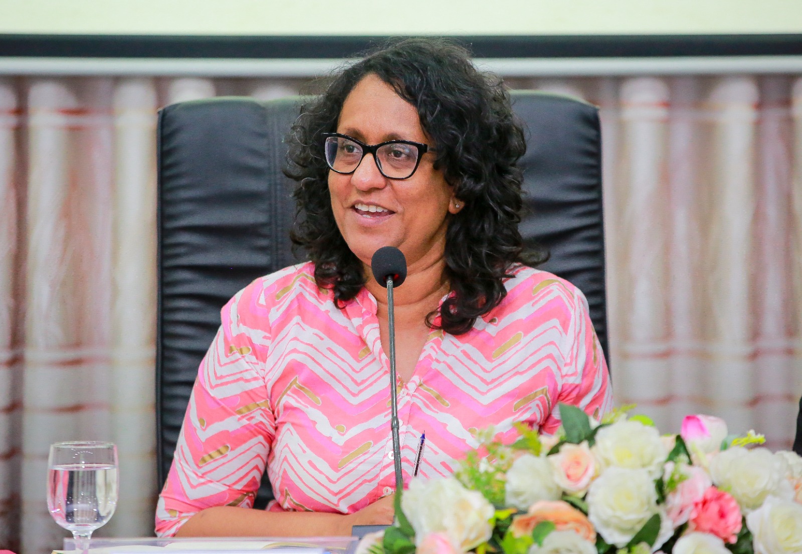 “දරුවා පාසලට භාර දීලා දෙමව්පියන් රැකියාවක් කරගෙන ඉන්න බැරි තරමට මේ අධ්‍යාපන ක්‍රමය සංකීර්ණ වෙලා..”